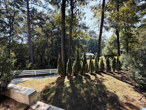 504 Tamworth Ln, HOMEWOOD, AL, 35209-4424 | Card Image