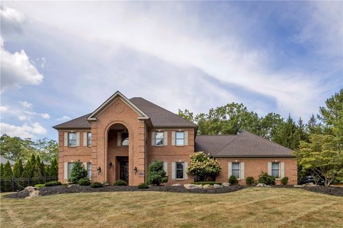 2109 Chablis Ct, Gibsonia, PA, 15044-7467 | Card Image