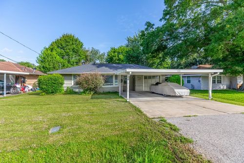 6261 Dave St, Groves, TX, 77619-4324 | Card Image