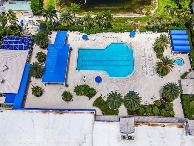 7087 Summer Tree Dr, Home with 2 bedrooms, 2 bathrooms and null parking in Boynton Beach FL | Image 40