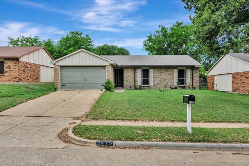 9415 Timberbluff Rd, Dallas, TX, 75249-1316 | Card Image