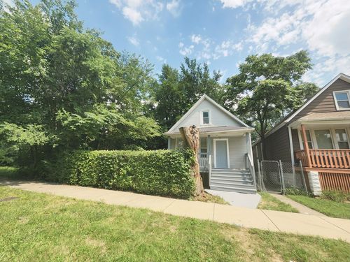 12007 S Prairie Ave, Chicago, IL, 60628-6725 | Card Image