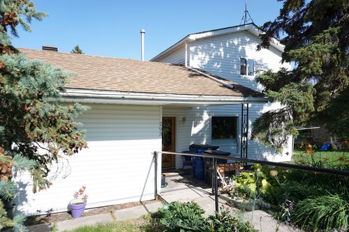 293 Meridian St, Haileybury, ON, P0J1K0 | Card Image