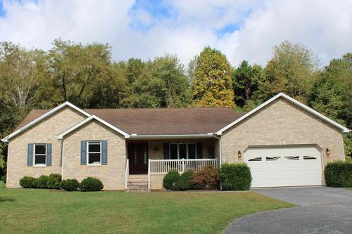 27 Valhalla Ave, Jenkins, KY, 41537-9244 | Card Image