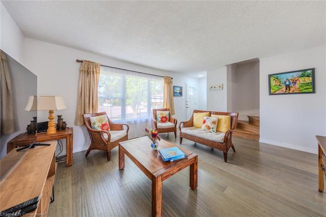 56 Raleigh Crt, House other with 3 bedrooms, 3 bathrooms and 2 parking in Hamilton ON | Image 6