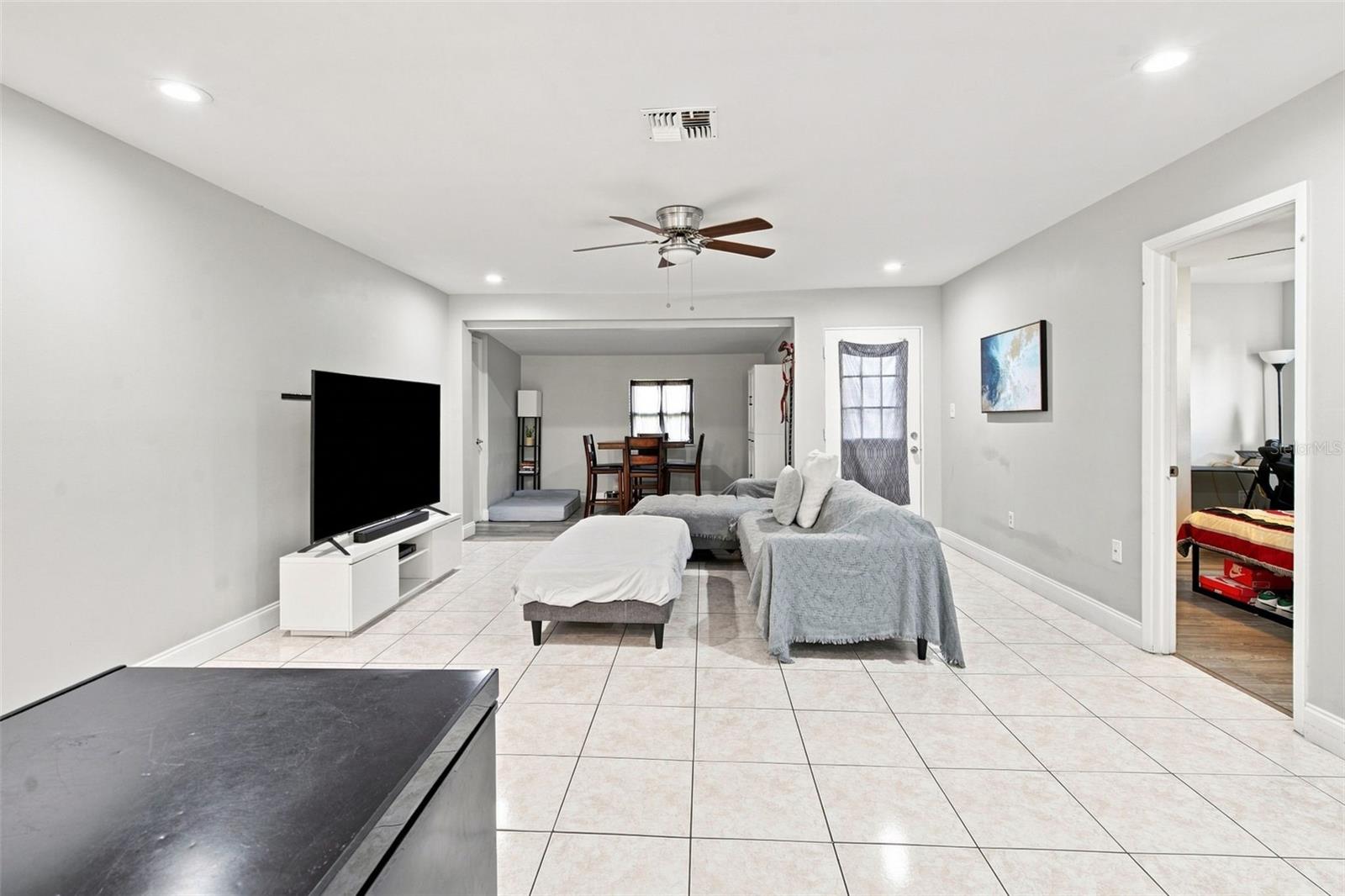 Residential in POINCIANA 5