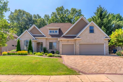 284 Muirfield Dr, Valparaiso, IN, 46385 | Card Image