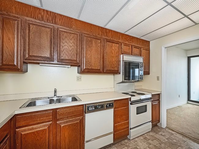 Dining Area | Image 5