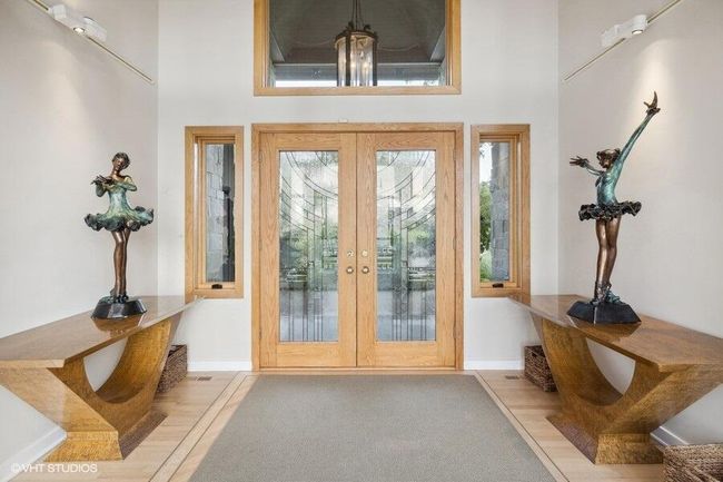 07_51007LakeParkDr_32_Foyer_LowRes | Image 22