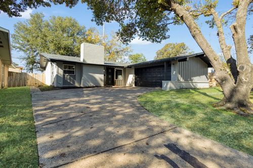 2409 Scotswood Dr, Garland, TX, 75041-1304 | Card Image