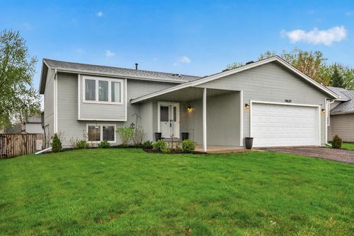 14620 Hayes Rd, Apple Valley, MN, 55124-7452 | Card Image