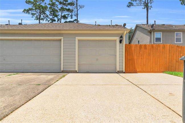 23838 Township Elm St, Townhouse with 2 bedrooms, 3 bathrooms and null parking in Spring TX | Image 26