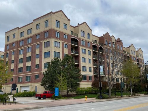 apt-612-20 S Main St, Mount Prospect, IL, 60056-3261 | Card Image