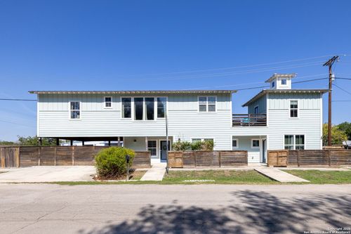 1124 Katy St, New Braunfels, TX, 78130-5565 | Card Image