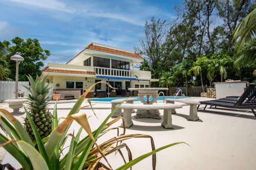 901 46th Street Gulf, Marathon, FL, 33050-2327 | Card Image