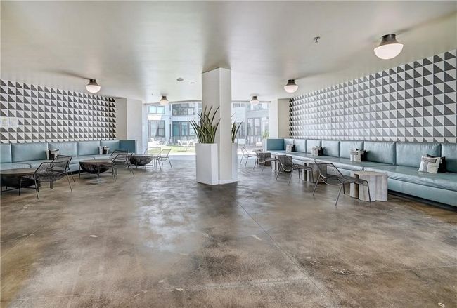 Amenity alert: Outdoor work/lounge spaces with internet connection | Image 31
