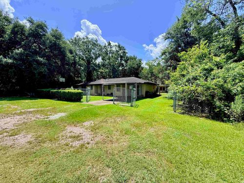 405 E Lavielle, Kirbyville, TX, 75956 | Card Image