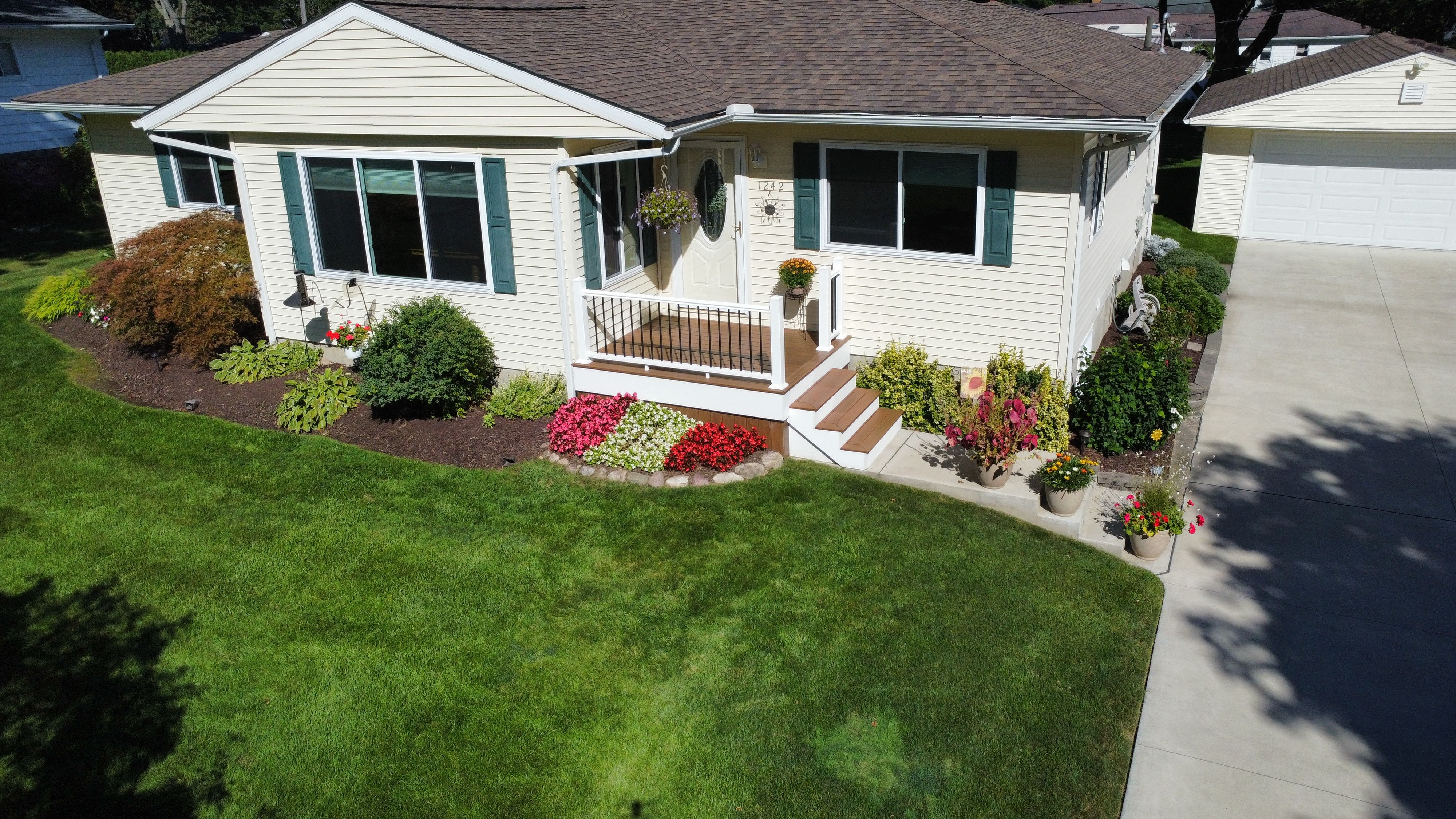 Bielby St, Waterford, MI 48328