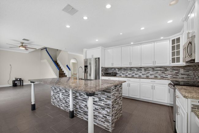 1196 Oakwater Dr, House other with 5 bedrooms, 3 bathrooms and null parking in Royal Palm Beach FL | Image 11