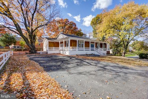 8513 Thomas Dr, MANASSAS, VA, 20110-3630 | Card Image