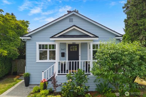 347 Nw 81st St, Seattle, WA, 98117-4031 | Card Image