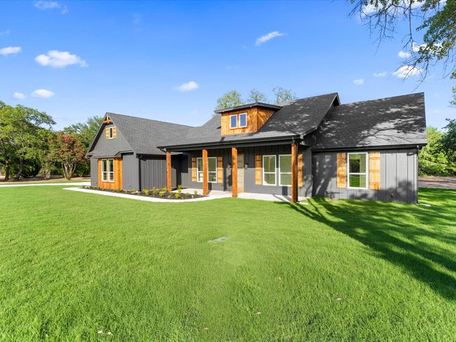 1705 J E Woody Rd, House other with 4 bedrooms, 3 bathrooms and null parking in Springtown TX | Image 38