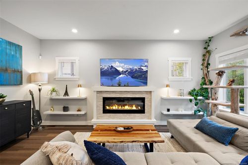 3047 Alouette Dr, Langford, BC, V9B0M7 | Card Image