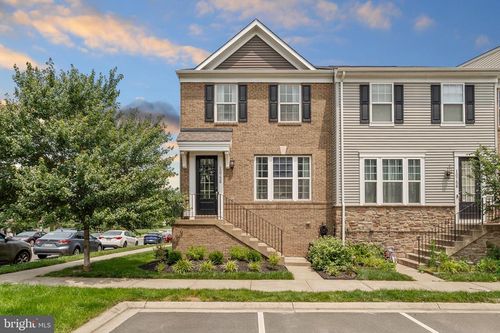 10758 Hinton Way, MANASSAS, VA, 20112-5897 | Card Image