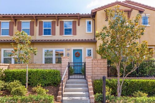28606 Jardineras Dr, Valencia, CA, 91354-3084 | Card Image