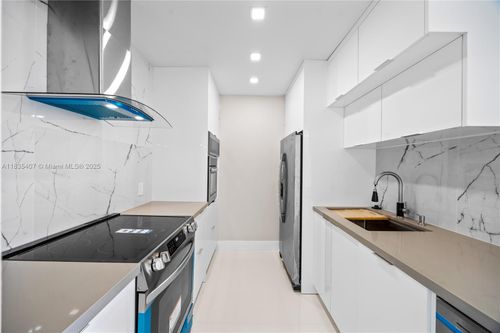apt-1938-20379 W Country Club Dr, Aventura, FL, 33180-1664 | Card Image