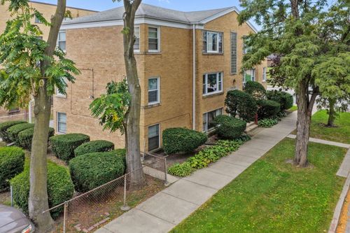 4762 N Lotus Ave, Chicago, IL, 60630-3437 | Card Image