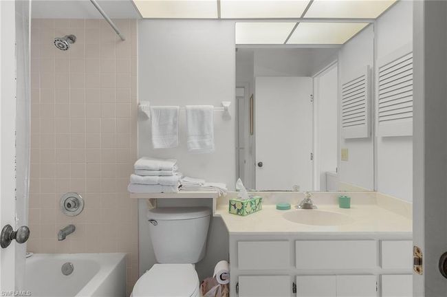 APT-502 - 7596 Captains Harbor Dr, Condo with 2 bedrooms, 2 bathrooms and 4 parking in Bokeelia FL | Image 20