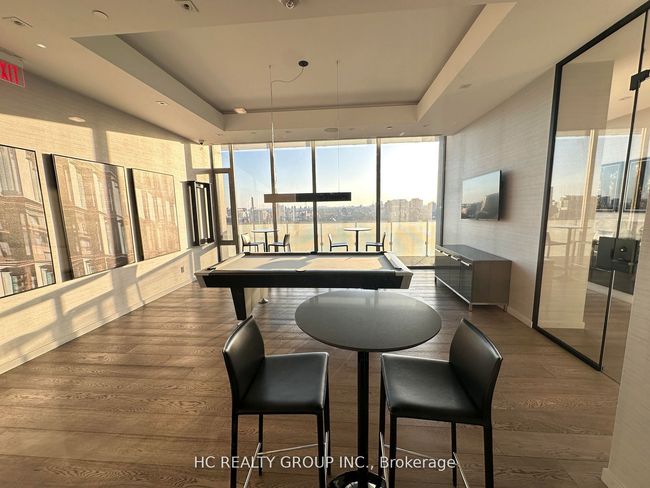 1706 - 57 St Joseph St, Condo with 2 bedrooms, 1 bathrooms and 1 parking in Toronto ON | Image 21