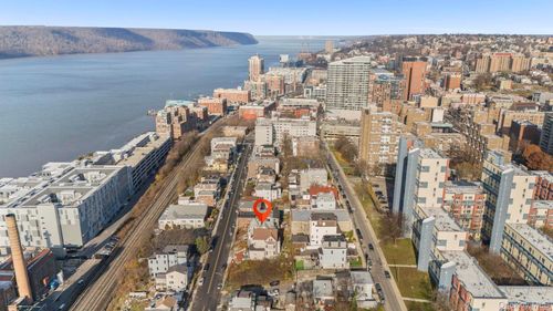 134 Buena Vista Ave, Yonkers, NY, 10701-3547 | Card Image