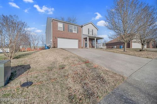310 Tipperary Xing, Shelbyville, KY, 40065-6327 | Card Image