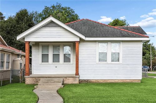 605 Hancock St, Gretna, LA, 70053-2119 | Card Image