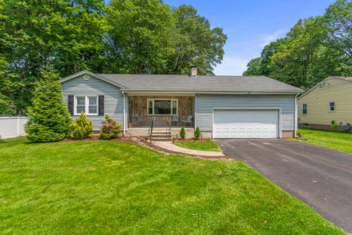 15 Berkley St, Manchester, CT, 06042-3579 | Card Image