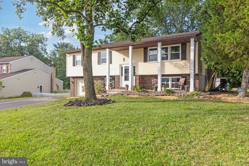 515 Colony Dr, Collegeville, PA, 19426-3519 | Card Image
