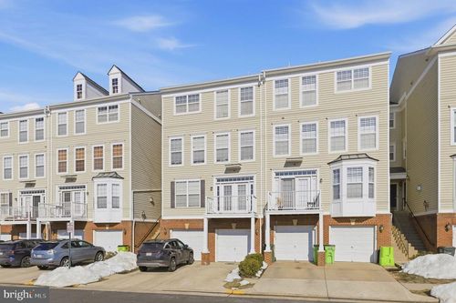 24-2454 Curie Ct, HERNDON, VA, 20171-6103 | Card Image