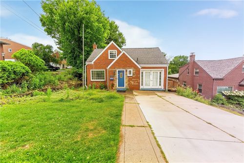 11 Green Oak, Scott Twp, PA, 15220 | Card Image