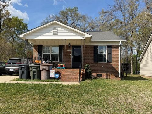2127 Fairbrother St, Greensboro, NC, 27405-6007 | Card Image