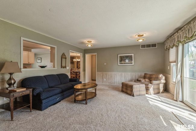 1211 15 Th St, House other with 4 bedrooms, 3 bathrooms and null parking in Bettendorf IA | Image 15