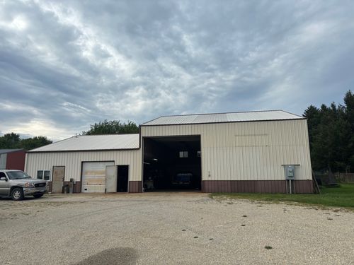 207 N 4099th Rd, Mendota, IL, 61342-9625 | Card Image