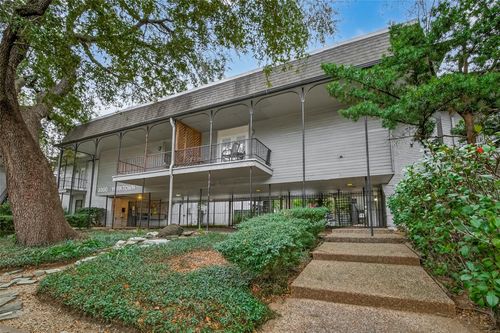 apt-15-3300 Yorktown St, Houston, TX, 77056-6922 | Card Image