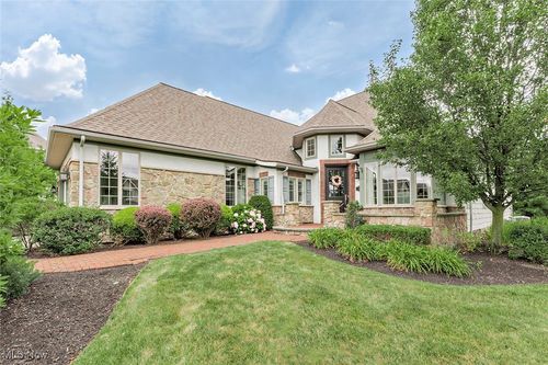 3200 Legends Way, Pepper Pike, OH, 44124-5674 | Card Image