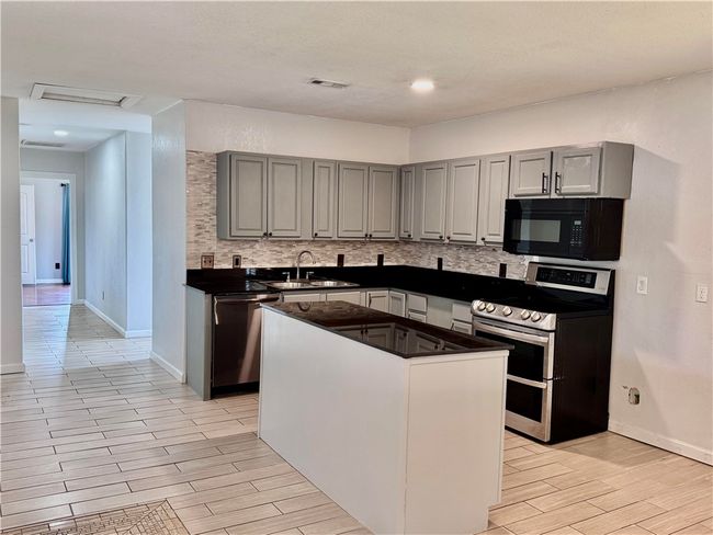 1222 S 4 Th St, House other with 3 bedrooms, 2 bathrooms and null parking in Rogers AR | Image 12
