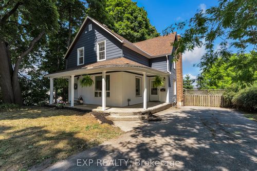 163 Queen St, Trenton, ON, K8V4Y5 | Card Image