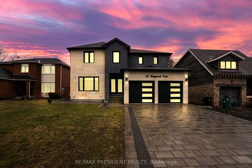 212 Wedgewood Drive, Cambridge, ON, N1S4P8 | Card Image