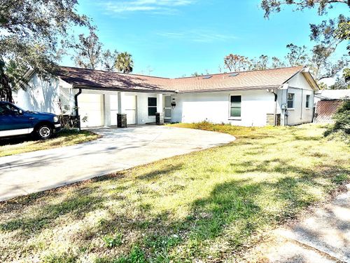 8017 W Hiawatha Street, TAMPA, FL, 33615 | Card Image