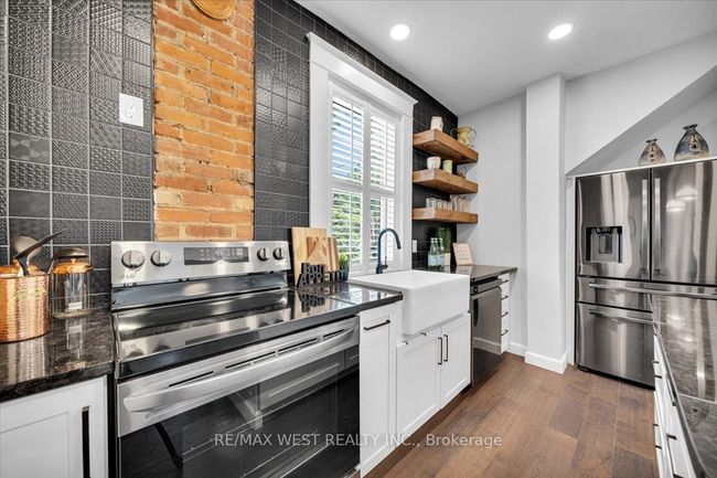206 Howard Park Ave, House other with 5 bedrooms, 4 bathrooms and null parking in Toronto ON | Image 16